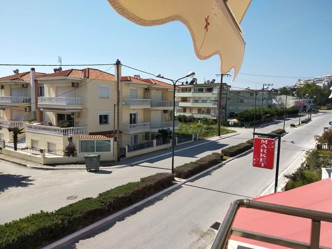 Myrsini'S Sea View Apartment Néa Péramos Exterior foto
