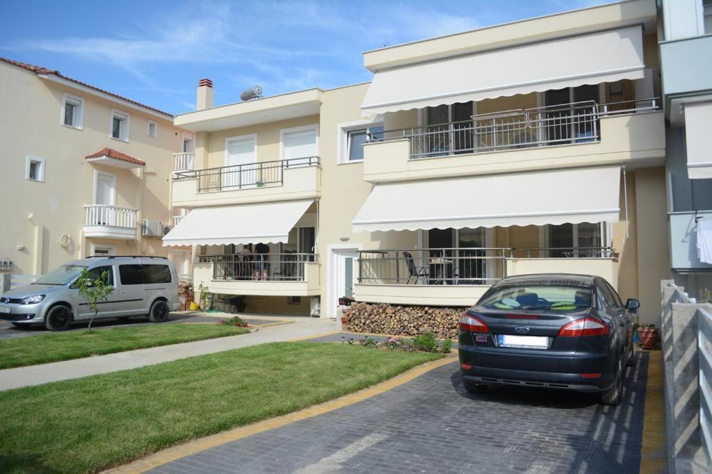 Myrsini'S Sea View Apartment Néa Péramos Exterior foto