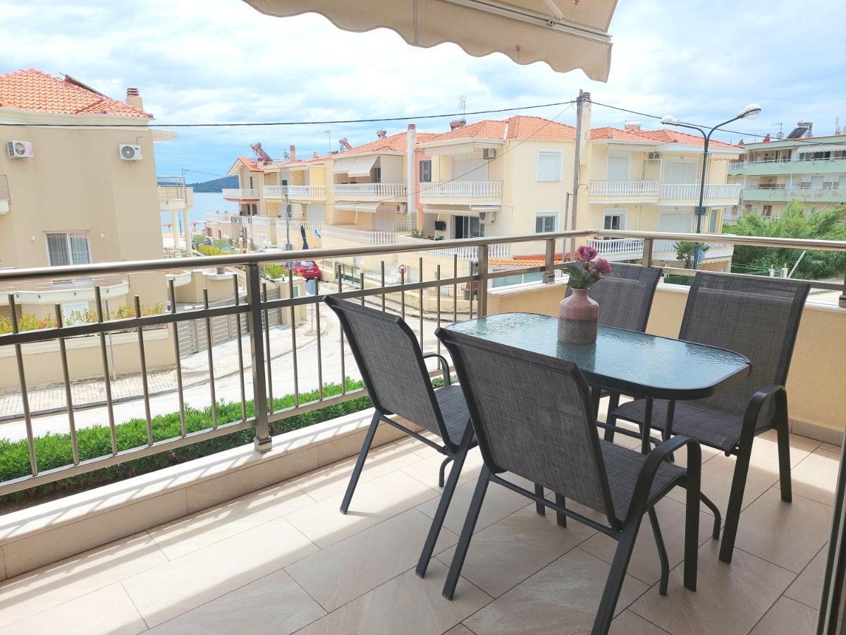 Myrsini'S Sea View Apartment Néa Péramos Exterior foto